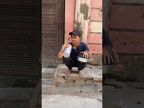 शहद बेचने वाला 😂 #shorts #funnyvideo #teamswaggy