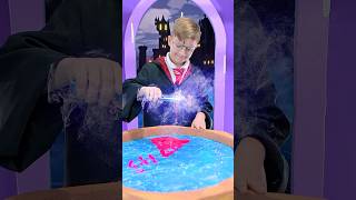 Roma Finds a Clue in Slime / Hogwarts Escape Room