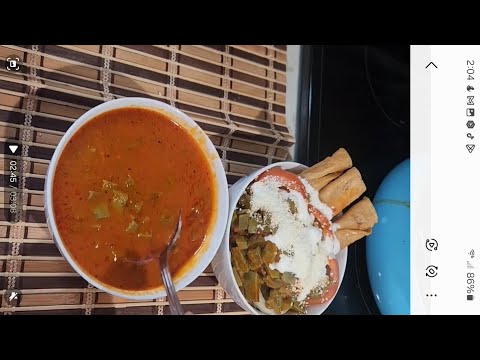 caldito de Nopales con Taquitos Dorados