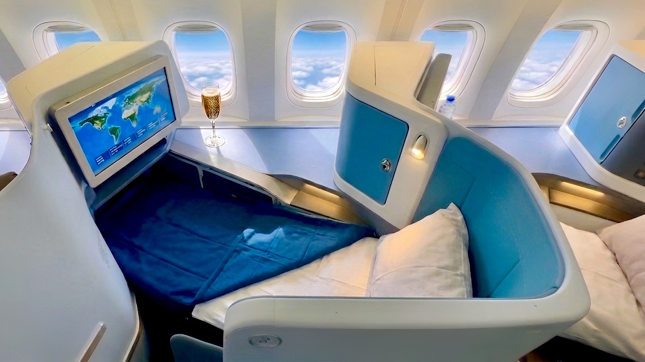 KLM New Business Class - Boeing 777 South America to Europe (great flight)
