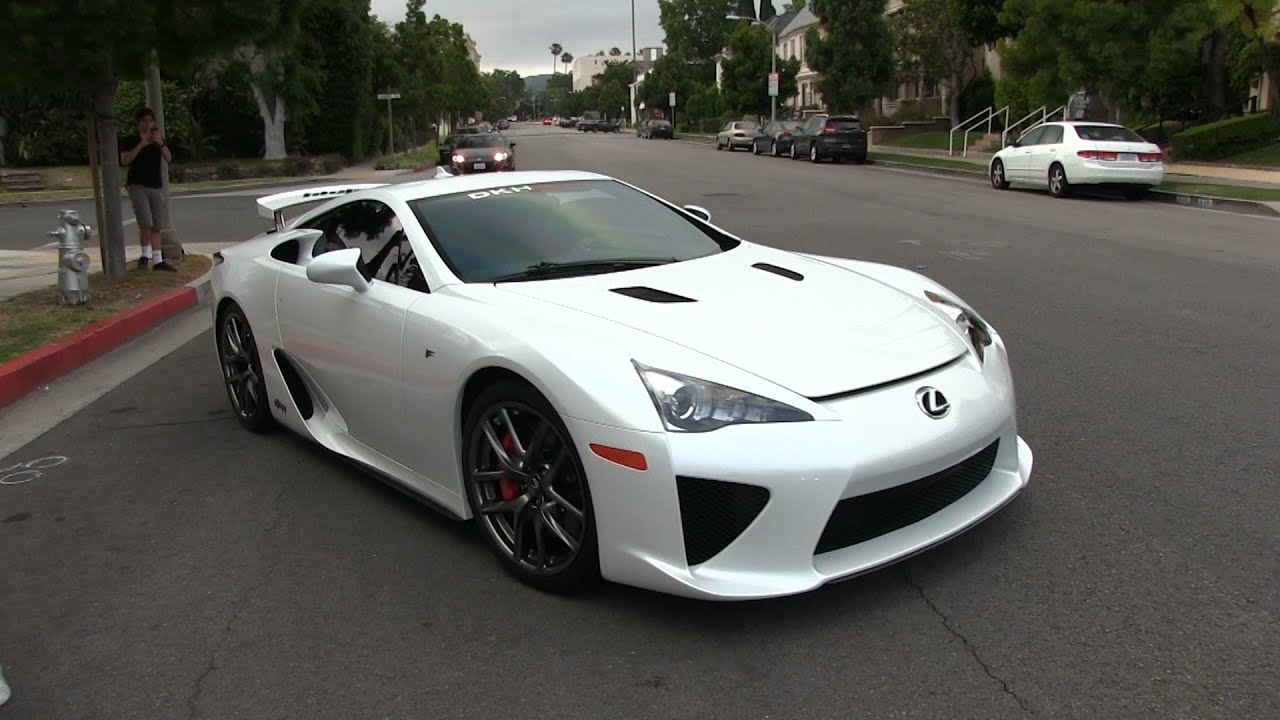 Why I'm not looking for a job. Revving Lexus LFA is mental
