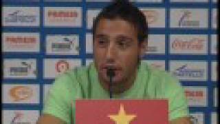 Rueda de prensa renovación Santi Cazorla
