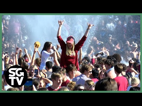Tournament tradition: USC fills the fountain in championship celebration | April 7, 2024