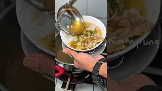 Cuaca Mendung Paling Cocok Makan Soto!!! #sepertiteman #soto #shorts