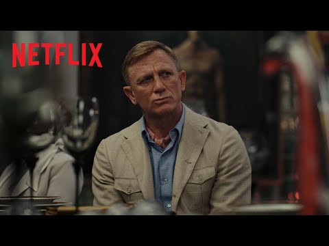 Daniel Craig Plays Murder Mystery - Exclusive Clip