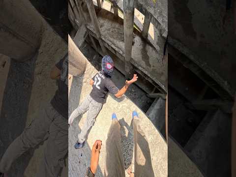Find Spider-Man's Ice Cream. #xrun #parkour #trending #shorts #viralvideos #spiderman #funny