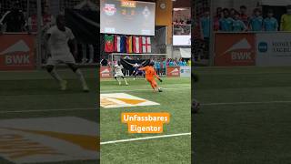 Unfassbares Eigentor - Lattentreffer des Torwarts entscheidet Viertelfinale beim 15. BWK-ArenaCup