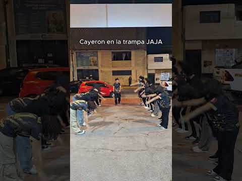 Sabemos que quieren a su profe, pero no es para tanto😂😂#kpop #kpopgrupo #dance #humor