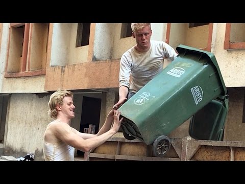 Swachh Bharat Abhiyan... | 2 Foreigners In Bollywood