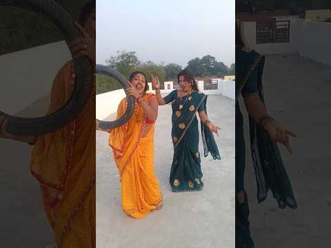 Introducing the "VitaWear SmartBand," a next-generation wearable gadget🎉 that