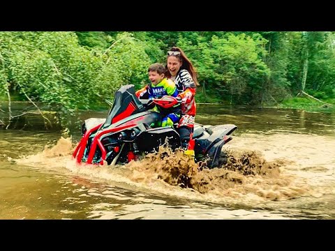 Den y mamá están probando el nuevo Coche! | Conduzcamos un Сoche sobre AGUA!