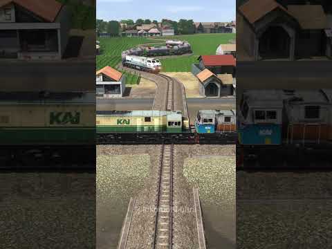 Kereta Api Minyak Melintasi Persilangan Adu Lokomotif 2 Kereta Api #train #automobile #railway