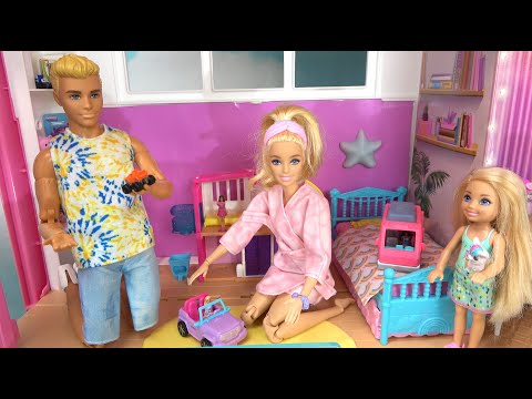 Barbie and Ken at Barbie Dream House Opening Barbie Mini Toys w Sister Chelsea