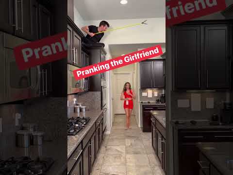 She freaked out 🤣 #funny #prank