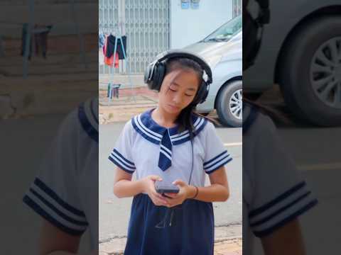 P1: Tác hại của điện thoại thời 4.0 #vickyphươngvy #xímuội #shorts