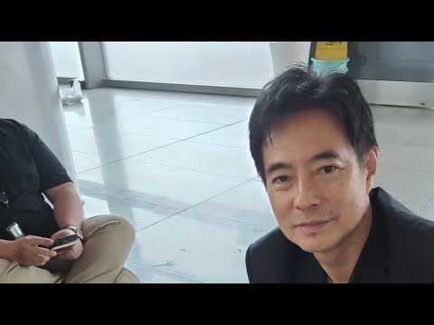 มาร์ค พิตบูล  ผู้ประสบภัย ตกรถไฟที่ชิงเต่า!!
