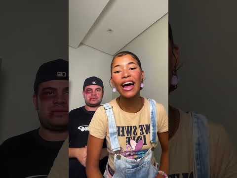 Só pode eu de amiga eu hein