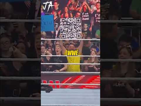 Este fanatico le costo a la WWE miles de dolares #shorts #wwe #wwe2k24 #qrcode