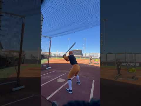 Oh boy does she sound good. 💥 #TeamRawlings #softball