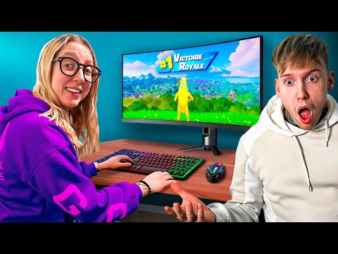 J'ai Recruté LA PIRE STAGIAIRE FORTNITE ! ELLE était très très nulle ......