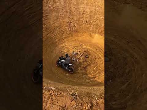 عرض دراجات نارية صادم! لحظة أذهلت الجميع #دراجات_نارية #مغامرات #تحديات_خطيرة #ترند