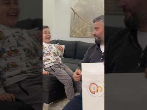 Hediyeleri çok sevdiğimiz doğrudur😍😂