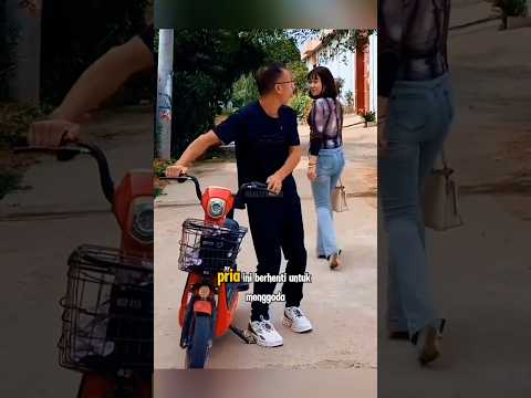 karena terpesona dengan wanita motor pria ini berubah jadi kayu #shorts #funny #videolucu #hiburan