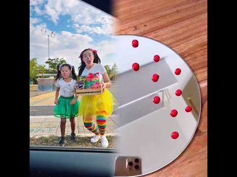 Hombre rico se enamora a primera vista de la payasita que vende dulces🤡😱parte1