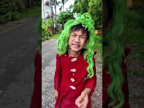 Sao con lấy bịch bánh của người ta #shorts