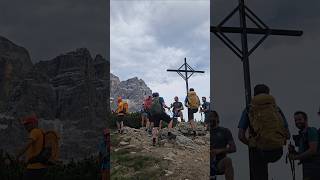 @photobyalvino che intrattiene tutti quanti in cima al Monte Crot😁