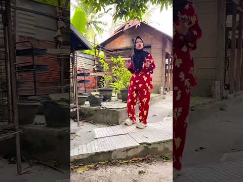 dipanggil monyet