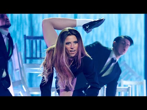 Melani imita a Tate Mcrae en "Sports car" - Tu Cara Me Suena