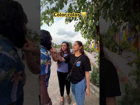 Rang konsa 😂🤭 #games #prank #couplecomedy #funny #comedy #ytshort #viral #moyemoye
