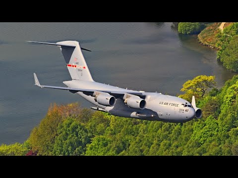 AWESOME SIGHT USAF C-17 GLOBEMASTER LOW LEVEL