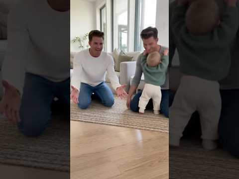 Which Twin Dad is his real dad? The baby Chose His Favorite for a Hug