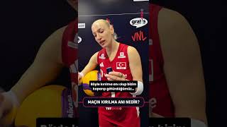 💬 "Almanya maçının kırılma anı nedir?"🗣 Gizem Örge: "Hiçbir yerde kırılmadı ki maç."