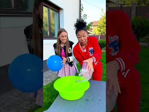 مفاجأة بالبالونات مع الجد! الضحك لا يتوقف! 🎈😂