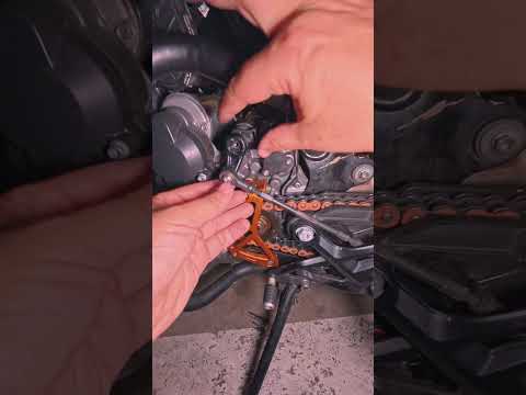 Cambio invertido en moto