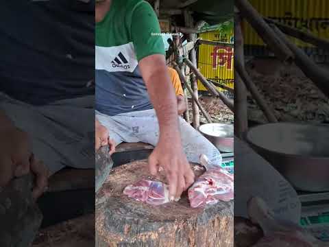 আজকে দীপঙ্কর দার কাছের থেকে দেশি খাসির মাংস আনলাম #yutubeshorts #mutton #muttonshop #muttoncuttingvi
