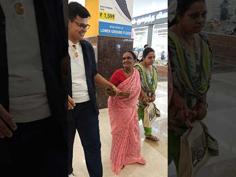 விக்கி என்ன பண்ற? Mini Vlog. visit the mall with Gomati Amma. #trending #food #viralvideos
