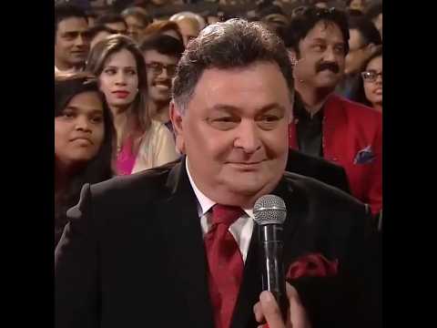 Manish Paul & Rishi Kapoor's Crazy Masti at AwardShow Leaves Audience in Splits with Fun & Laughter