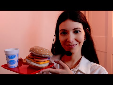 ASMR |  Asistente personal te organiza la semana y te reconforta | ERES FAMOSA | en español