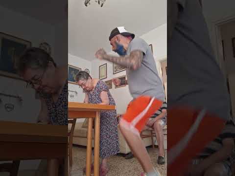 Da notare il basito che c'è in mia mamma 😬 #viralvideo