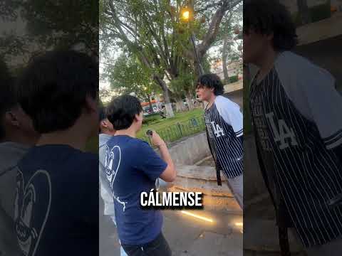 Le ROMPI0 el celular a su amig0 por un IPHONE!!