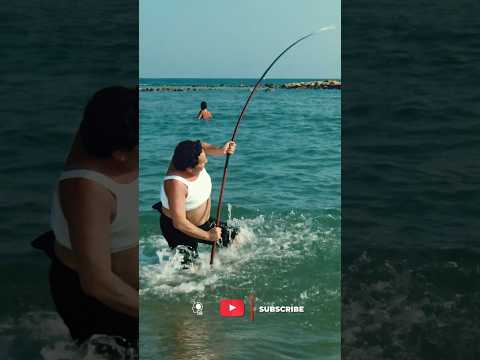 'Giovanotto 💪mi tiene un momento la canna!' Renato Pozzetto nel film "Le Comiche" 1990