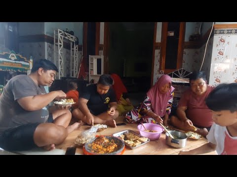 Dibantu Besti Emak‼️Rame-rame Makan Bersama diRumah Anik XL