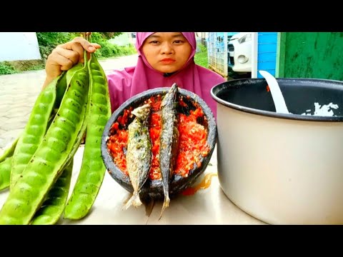 IKAN GORENG SAMBAL DADAK LALAPAN PETE NASI SEMAGICOM