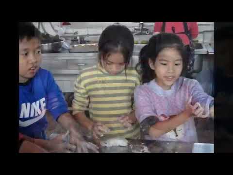 重寮國小鼠麴草仔粿製作 - YouTube