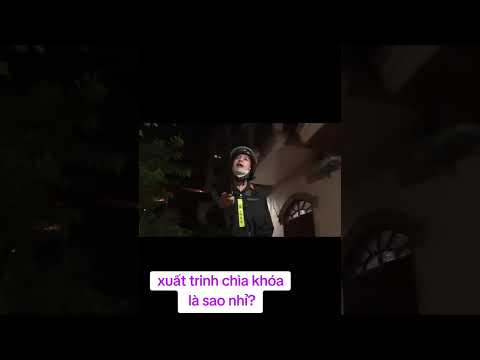 Sao lại xuất trình chìa khóa nhỉ ?