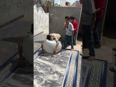 حد ينام كده
